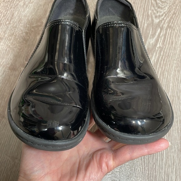 Clarks Grasp Chime Clogs Black Patent Slip Resistant Work Shoes 8M - Picture 10 of 15